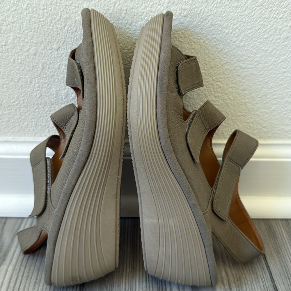 Clarks Women's Reedly Juno Sage Nubuck Wedge Sandals Size 7 - Picture 6 of 8